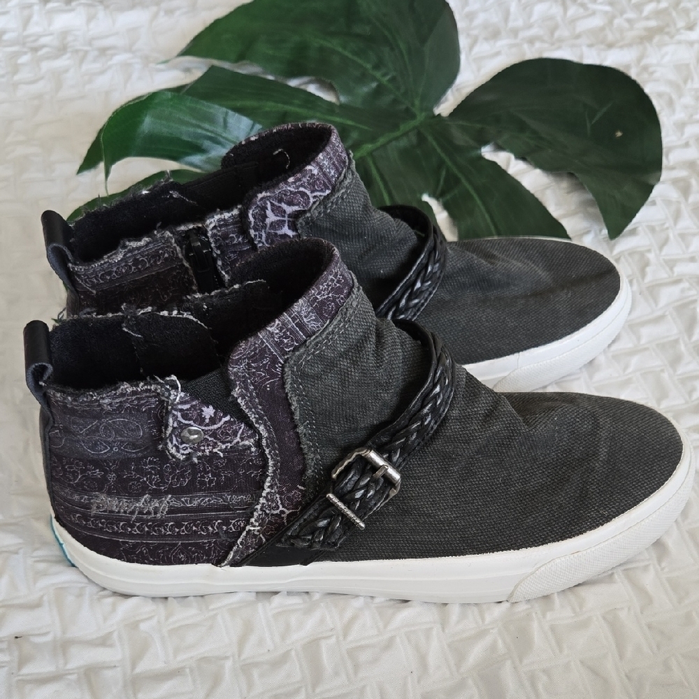 Blowfish Malibu Mystee Black Mid Top Sneaker Black Pattern
